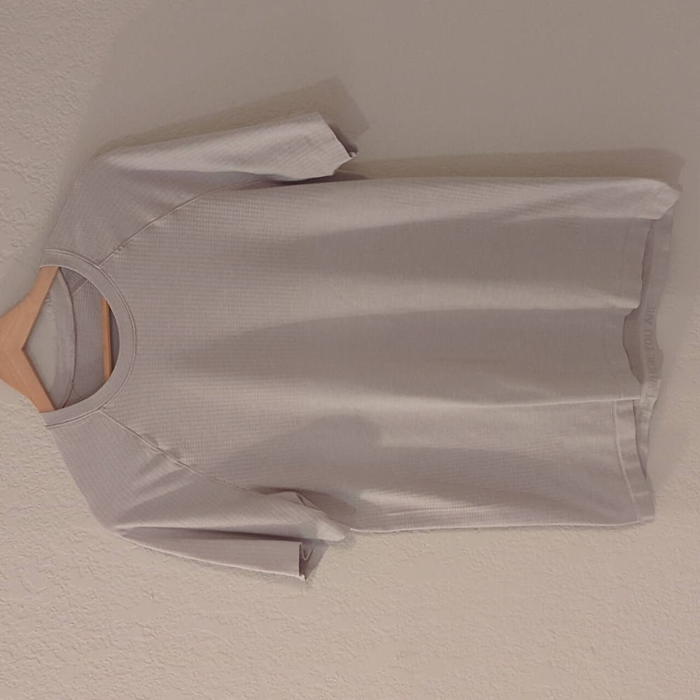 Lululemon - M - Metal Vent Tech Short-Sleeve Shirt - Raw Linen/White